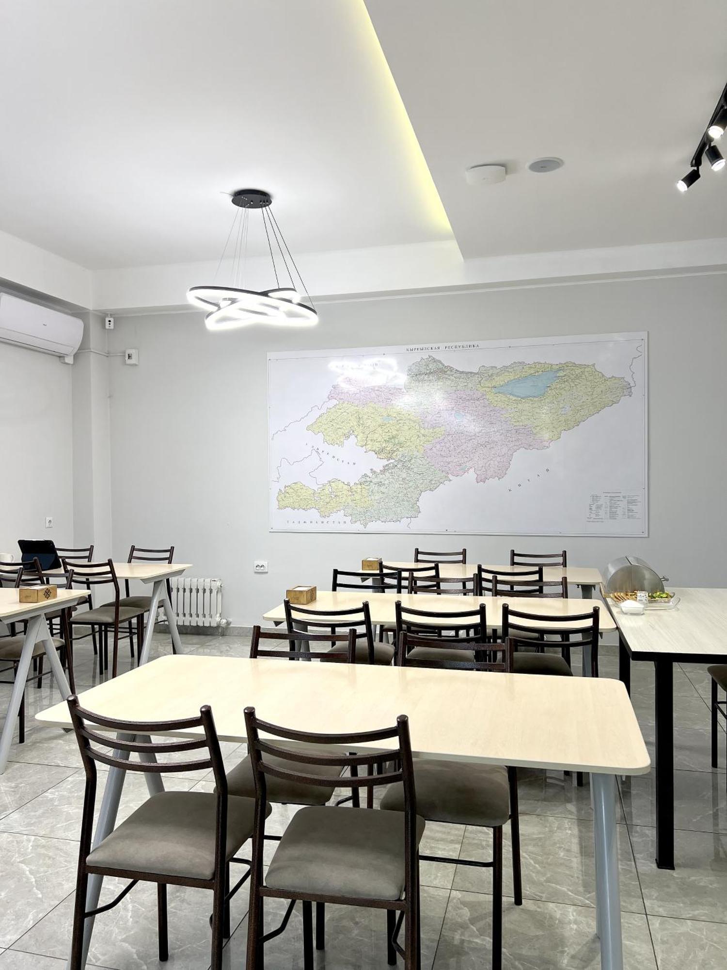 Compass Hostel Bishkek Exterior foto